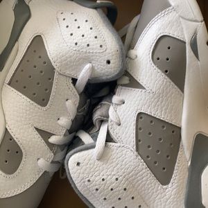 Cool gray 6s 11c no stains never worn.